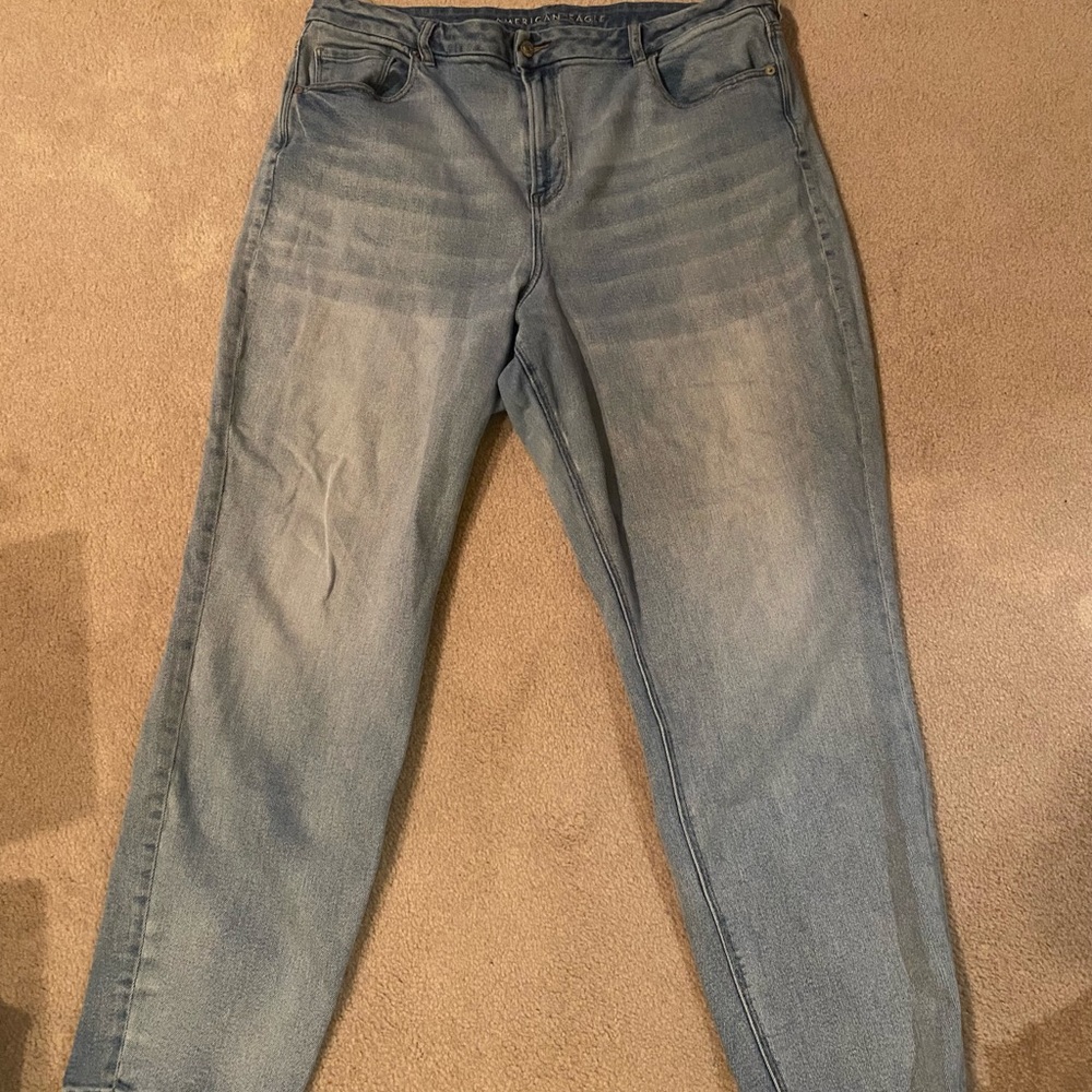 GENTLY USED American Eagle Curvy Mom Jeans 20 Long